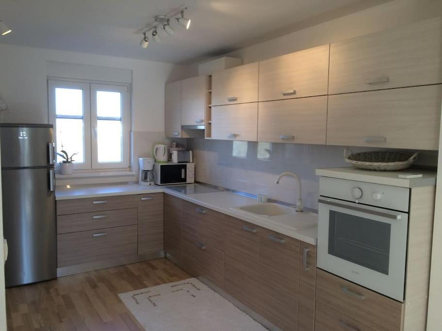 Appartement Liam à Pula Extérieur photo